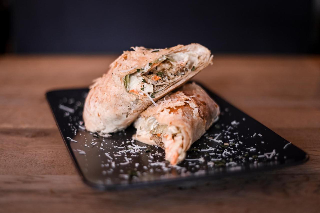 Nová Dubnica Dubno Eat & Sleep酒店 外观 照片