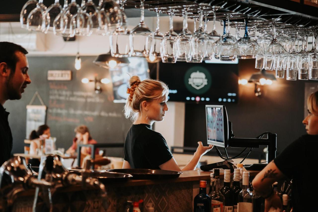 Nová Dubnica Dubno Eat & Sleep酒店 外观 照片