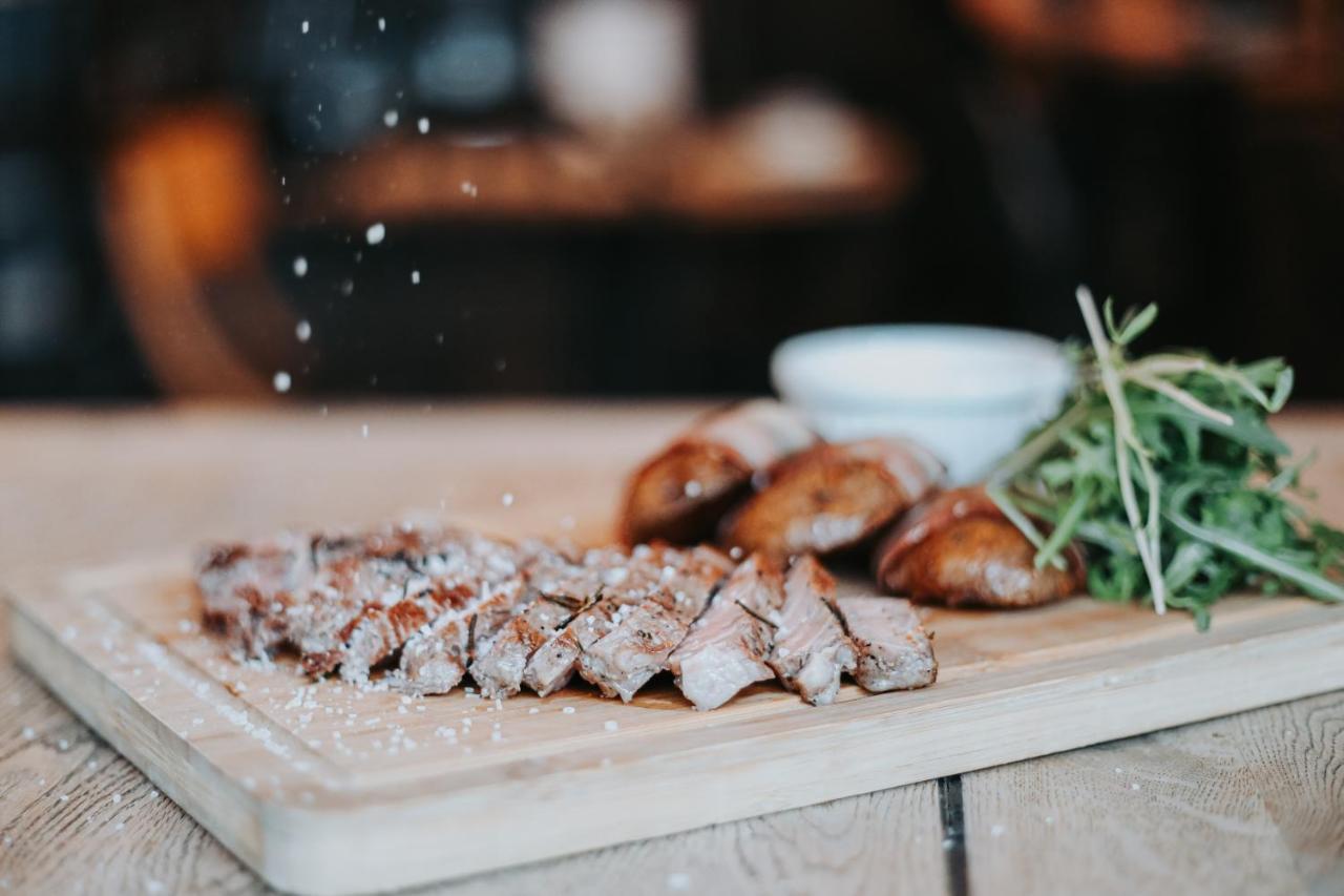 Nová Dubnica Dubno Eat & Sleep酒店 外观 照片
